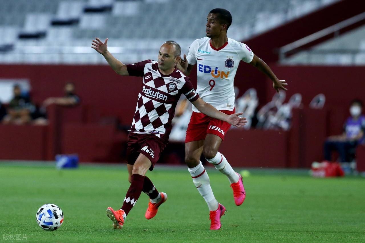 广岛三箭晋级，球员表现突出